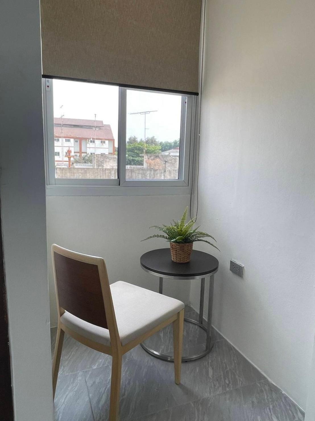 Self Check-In Apartment By Baiput Hometel فرا ناخون سي أيوتثايا المظهر الخارجي الصورة